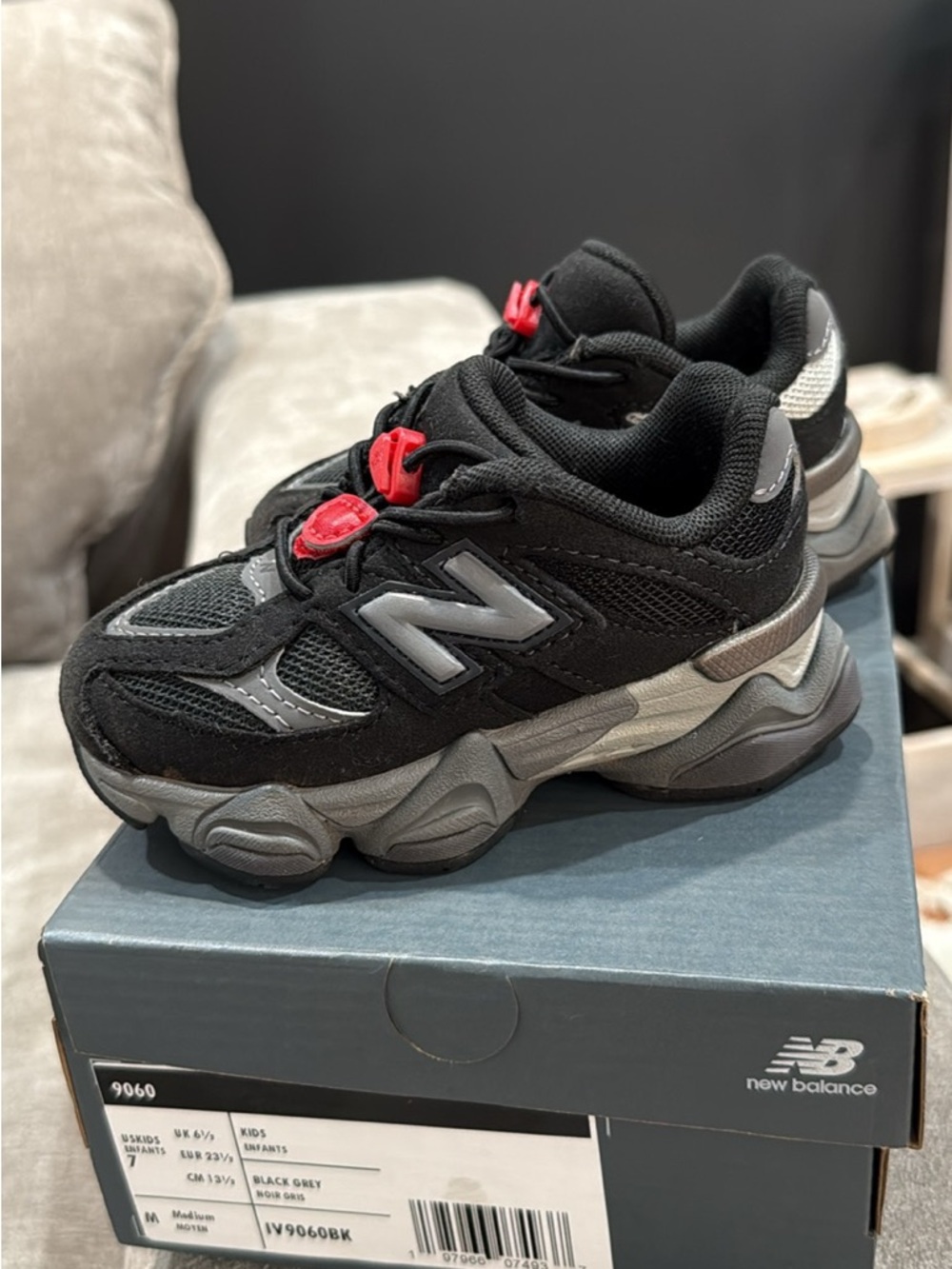 New Balance 9060 Black & Gray size 7C